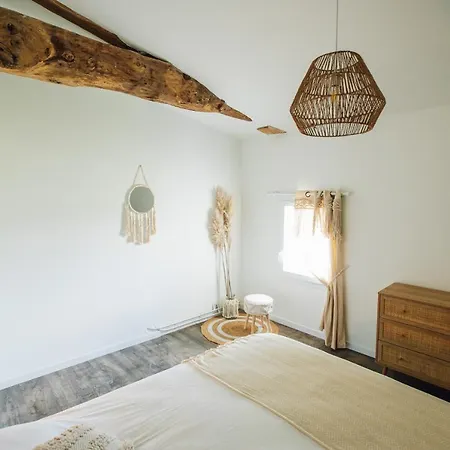 Le Clos De L'olivier Holiday home Grezac